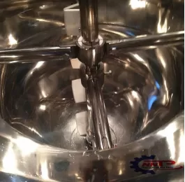 Máy cô đặc chân không