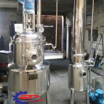 Máy cô đặc chân không 200 lít