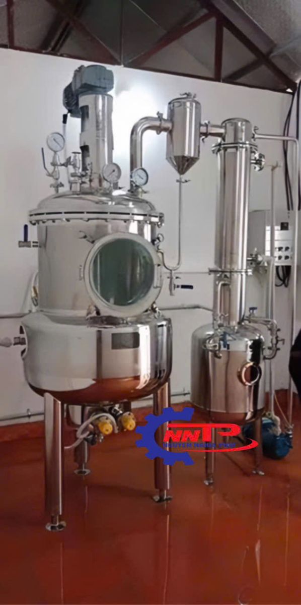 máy cô đặc chân không 200 lít