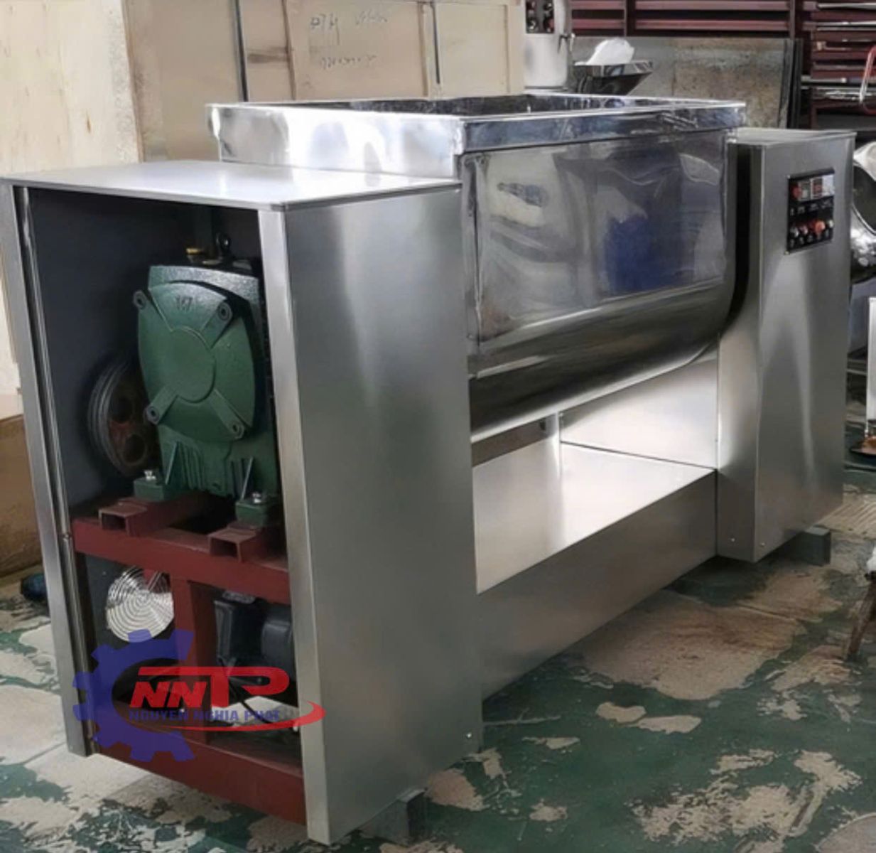 máy trộn nằm ngang 300kg