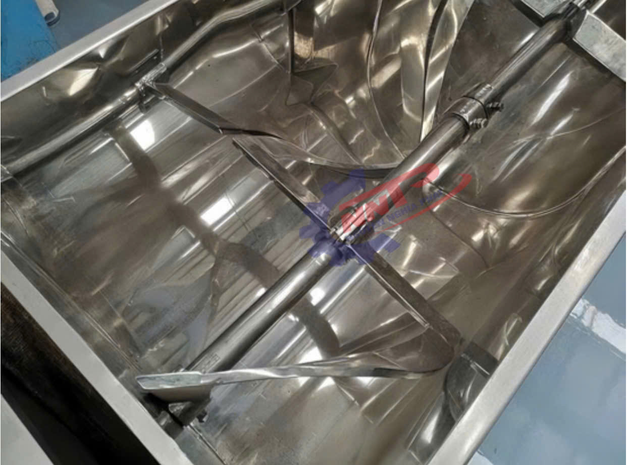 máy trộn nằm ngang 300kg