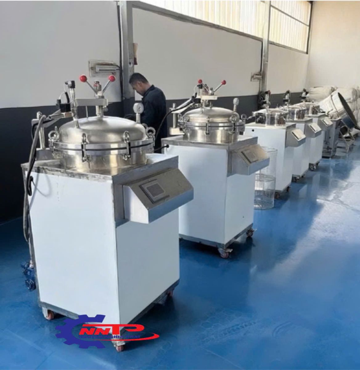 máy hấp dụng cụ y tế