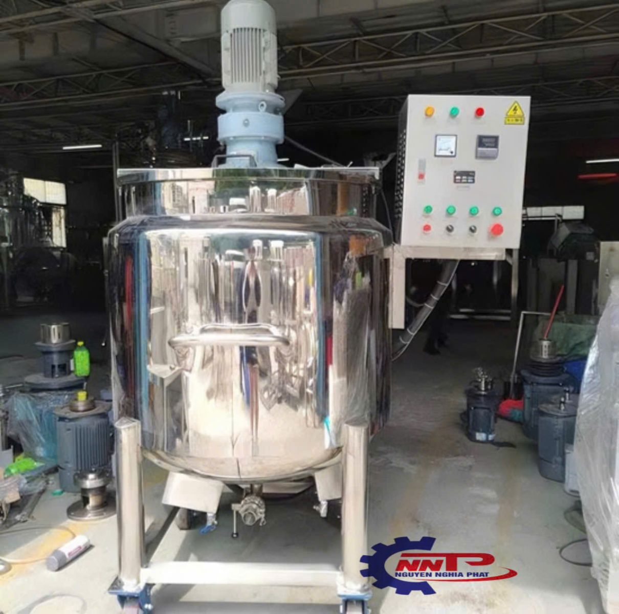 Nồi nấu gia nhiệt có cánh khuấy