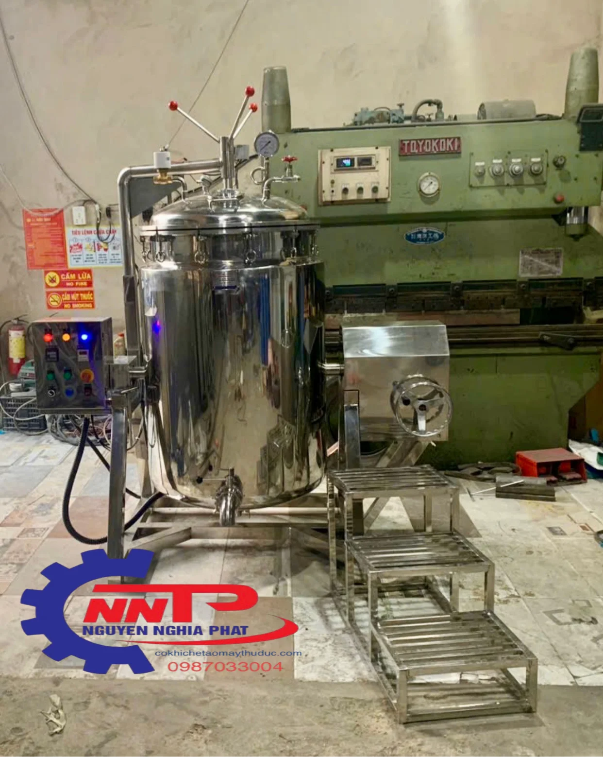 Nồi áp suất điện công nghiệp