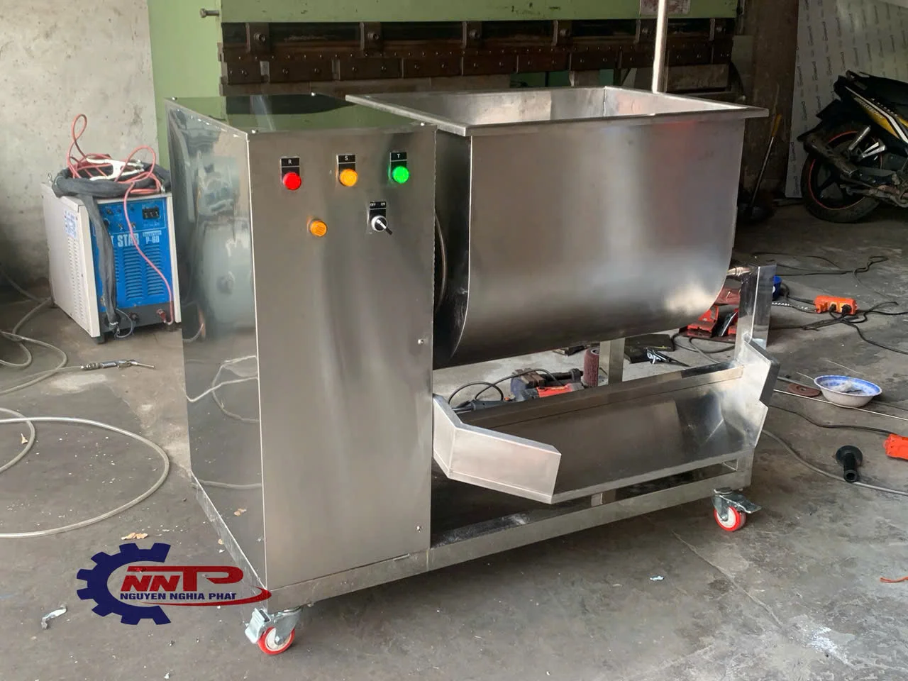 máy trộn bột chữ U